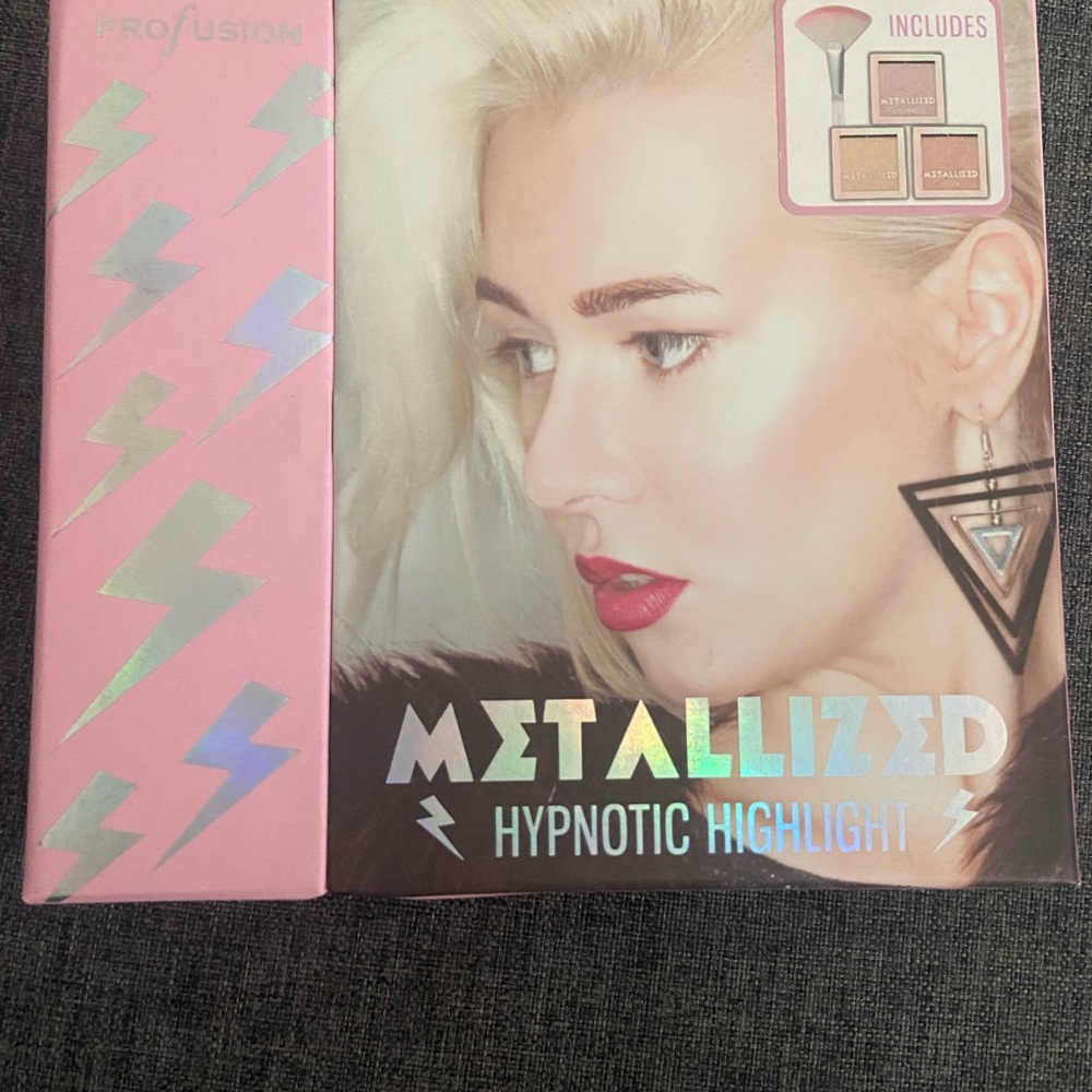 Profusion Cosmetics Metallized Hypnotic Highlight Palette - Silver and Pink